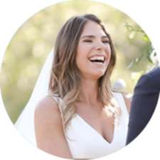 Picture of a laughing bride who recommends ENDERLEGARD.com